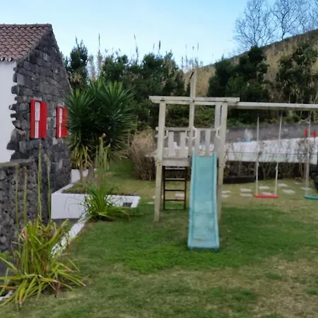 Casal Do Vulcao Kır Evi