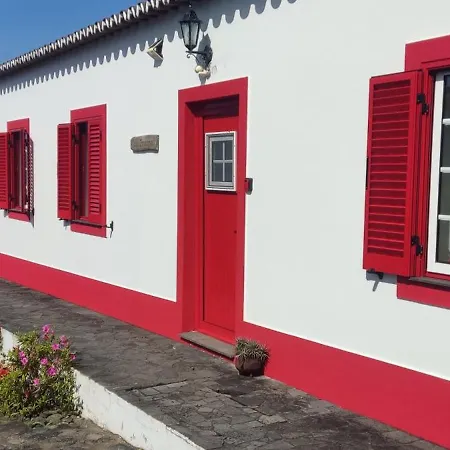 Casal Do Vulcao Capelo