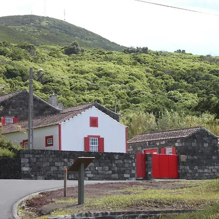 Casal Do Vulcao