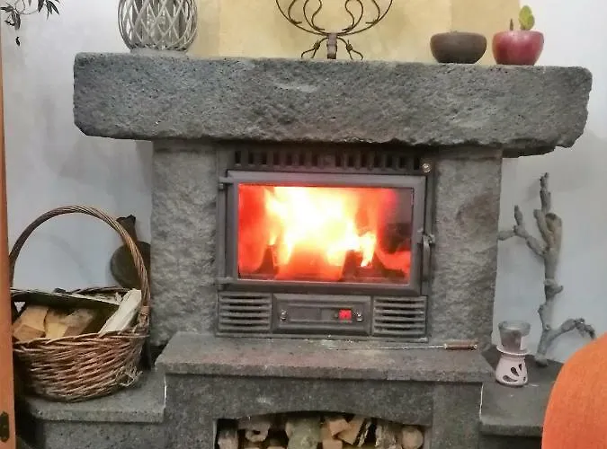 Casal Do Vulcao * Capelo